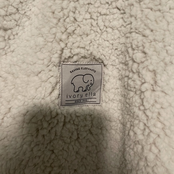 NWT Ivory Ella Full Zip Hoodie Sherpa - Picture 5 of 6